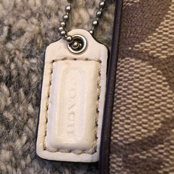 Coach brown stripe heritage wristlet - Picture 5 of 6